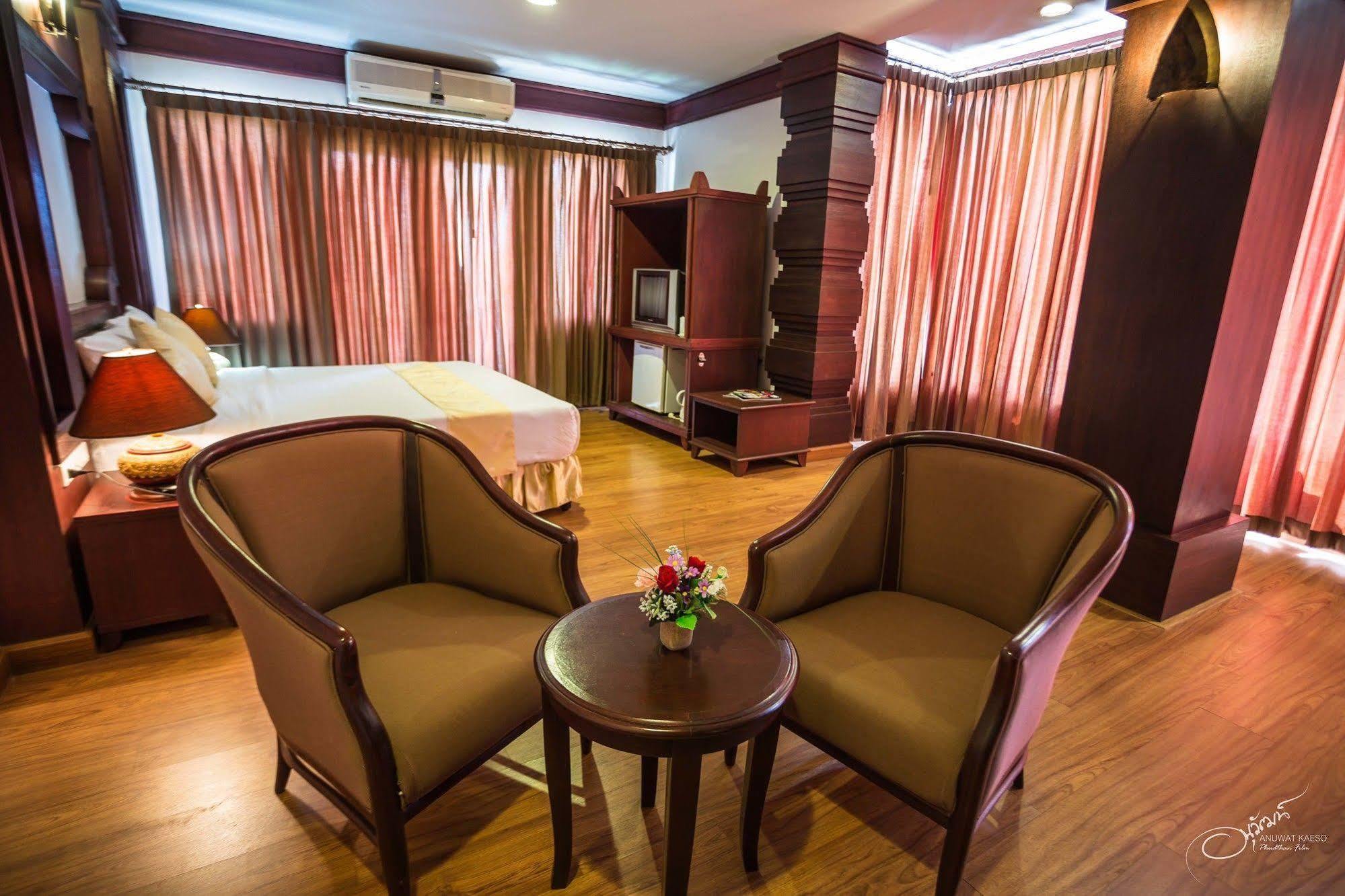 Gassan Legacy Golf Club Hotel Lamphun Kültér fotó