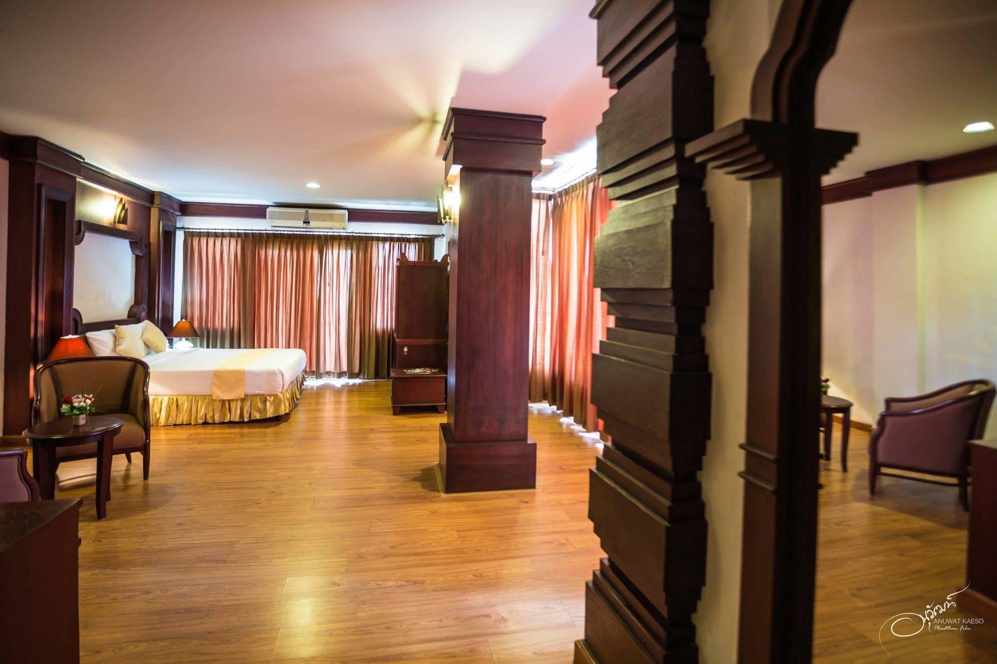 Gassan Legacy Golf Club Hotel Lamphun Kültér fotó